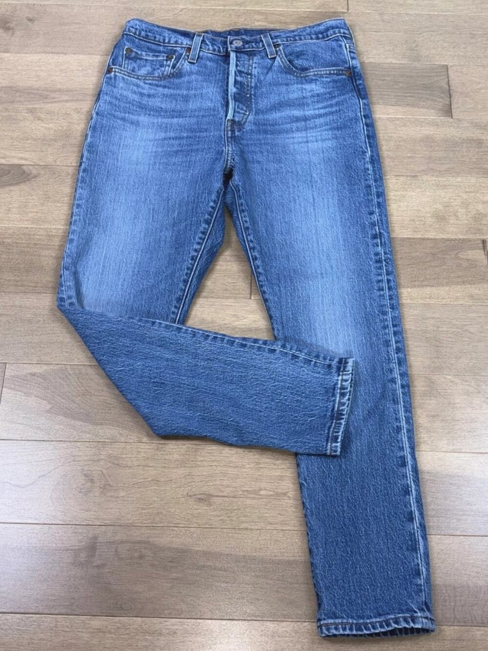 LEVI'S women's prenium collection jeans size 28x28